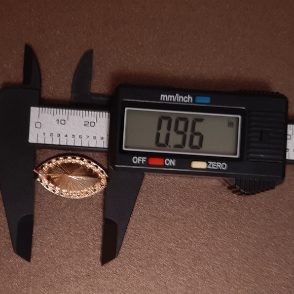 D’ Bello Accessories NWT Red Gem And CZ Gold Tone Pierced Earrings - Picture 3 of 4